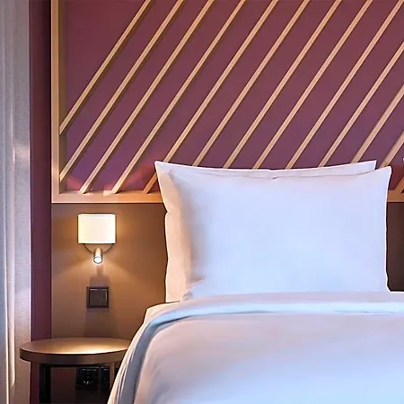 Bonn-west Hotel 3*